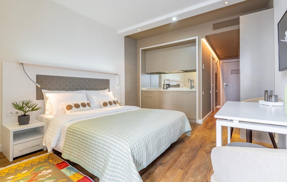 High-Floor Sea View Studio Alliance Palace Apartment in Batumi