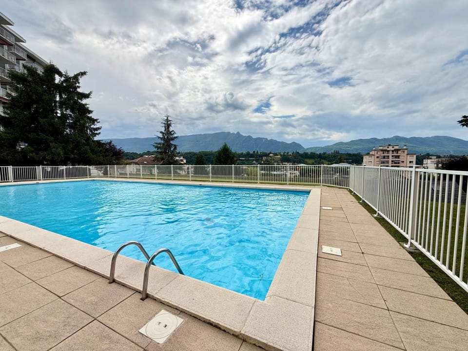 Le Montcalm - Piscine, Tennis & Parking Apartment in Aix-les-Bains