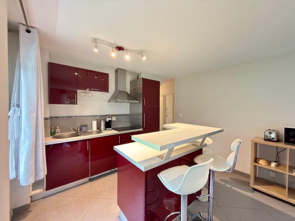 Le Montcalm - Piscine, Tennis & Parking Apartment in Aix-les-Bains