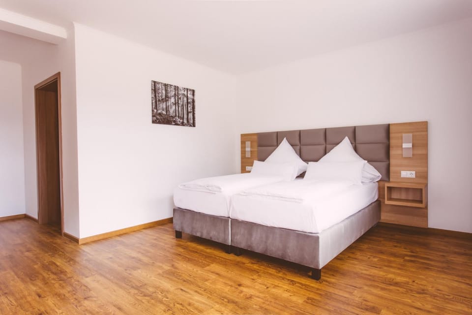 EDELFUCHS Rote-Lache Hotel in Forbach