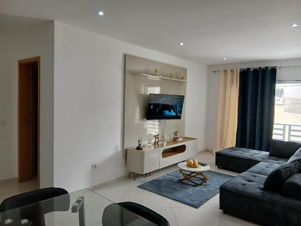 Modern T3 in Cidadela Apartment in Praia