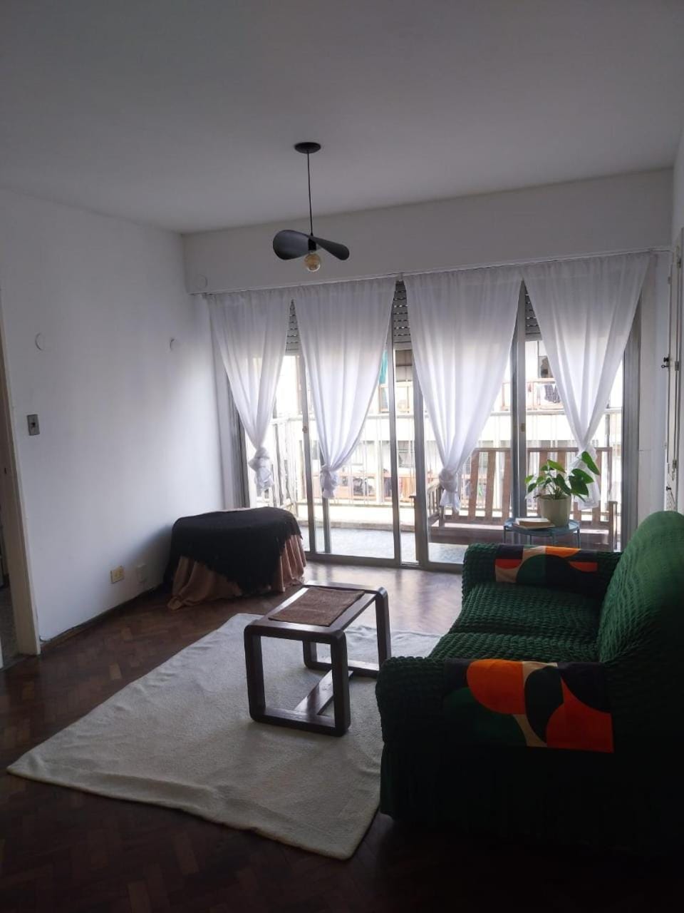 Dpto céntrico Balcón al frente Excelente Ubicación Apartment in Rosario
