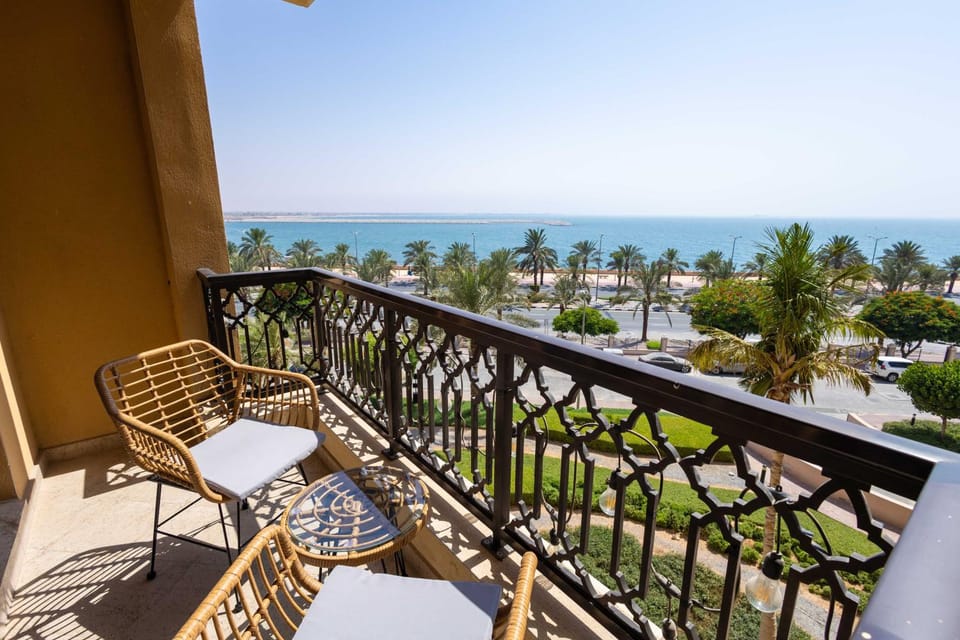 Day, View (from property/room), Balcony/Terrace, Seating area, Sea view