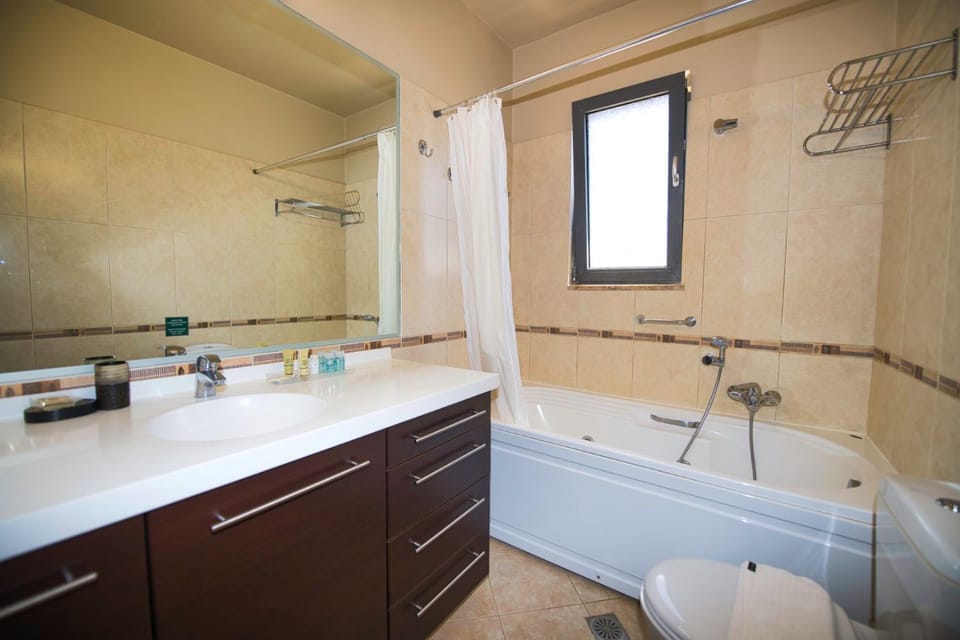 Bathroom, Bath
