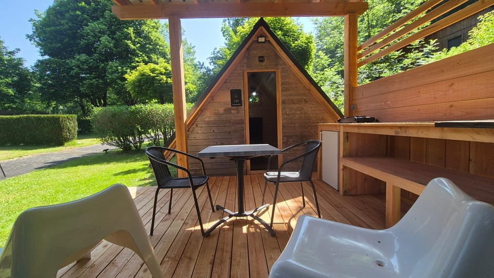 Camping Les Vernieres La Bourboule Sancy Campground/ 
RV Resort in Auvergne-Rhône-Alpes