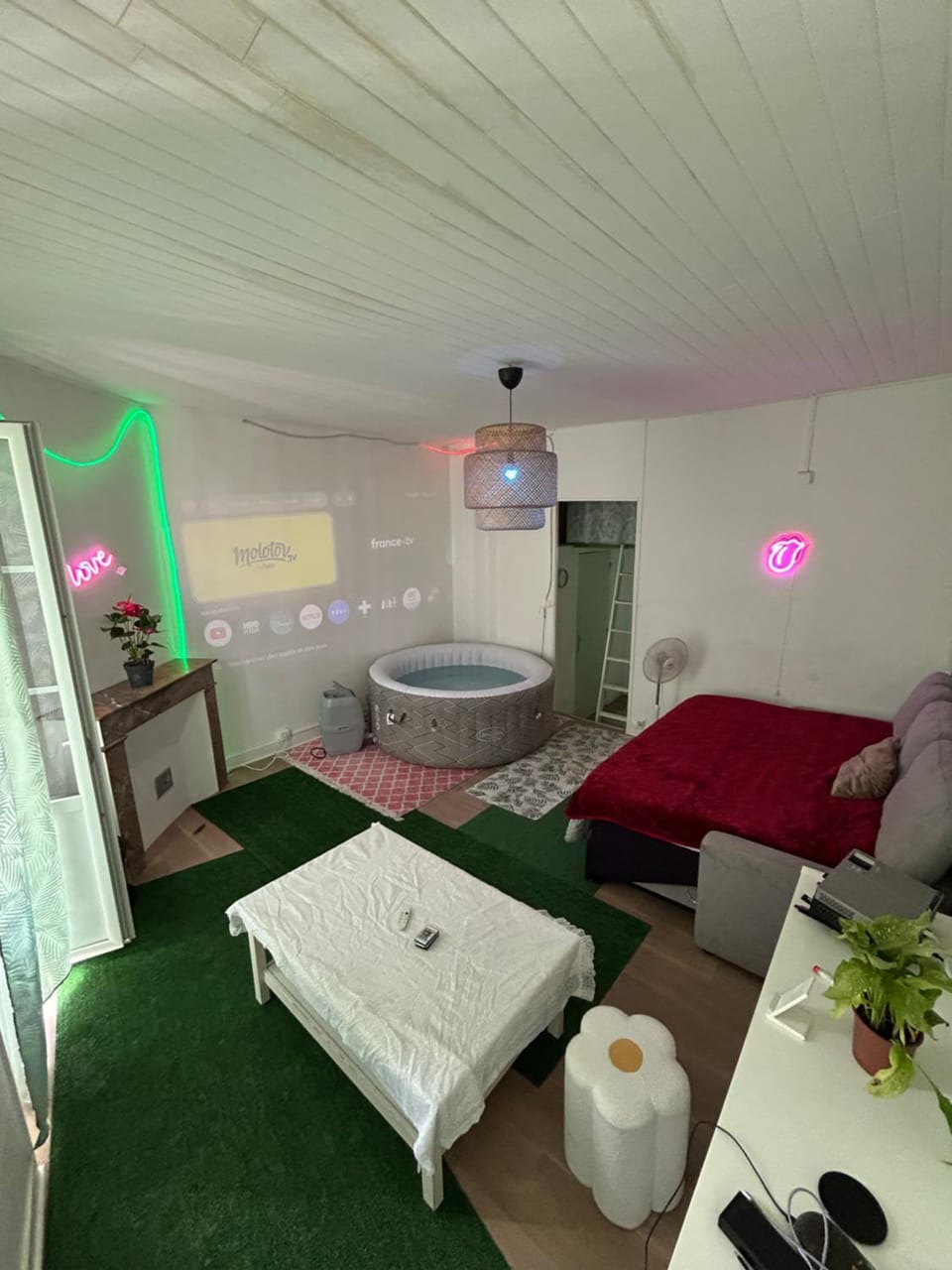 Un Jacuzzi dans le centre Apartment in Bordeaux