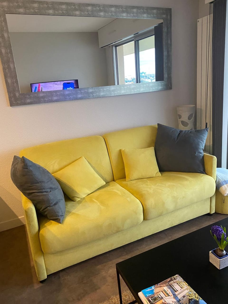 Property building, Living room