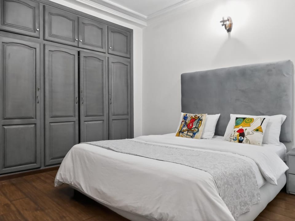 Bedroom, wardrobe