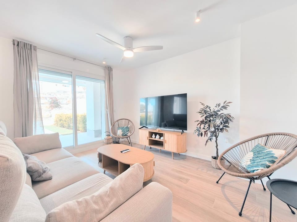 TV and multimedia, Living room, Seating area
