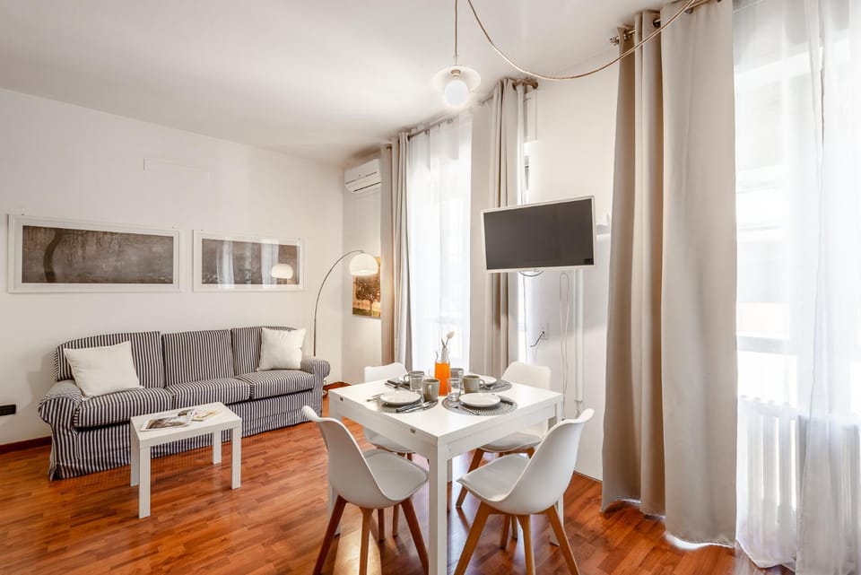 Spring, Bed, Day, Night, Winter, Summer, TV and multimedia, Living room, Dining area, Autumn, Seasons, Time of day, heating, soundproof, towels, air conditioner