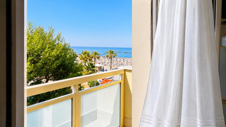 Day, Natural landscape, View (from property/room), Balcony/Terrace, Sea view