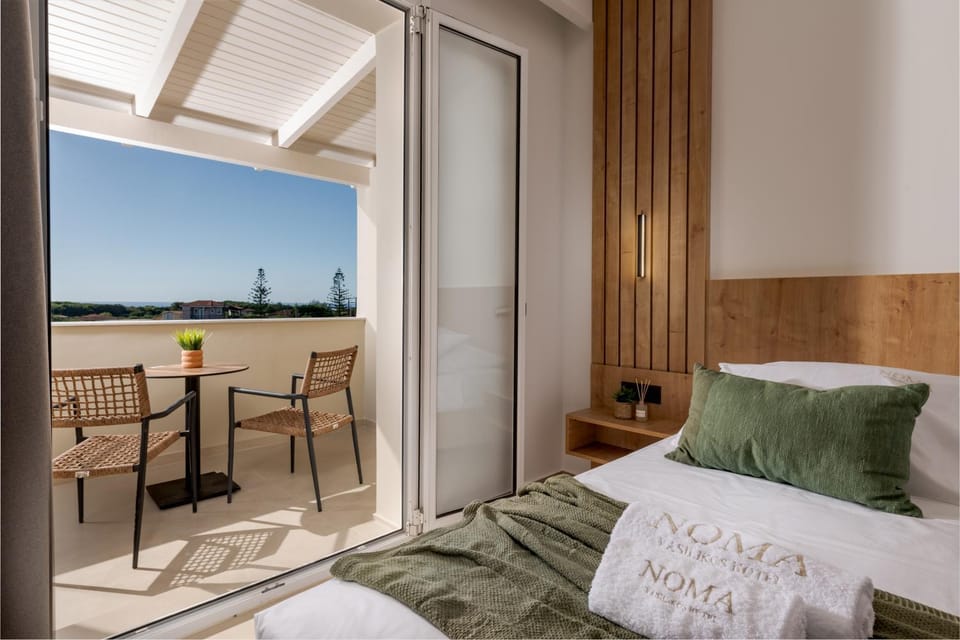 Natural landscape, View (from property/room), Balcony/Terrace, Bedroom