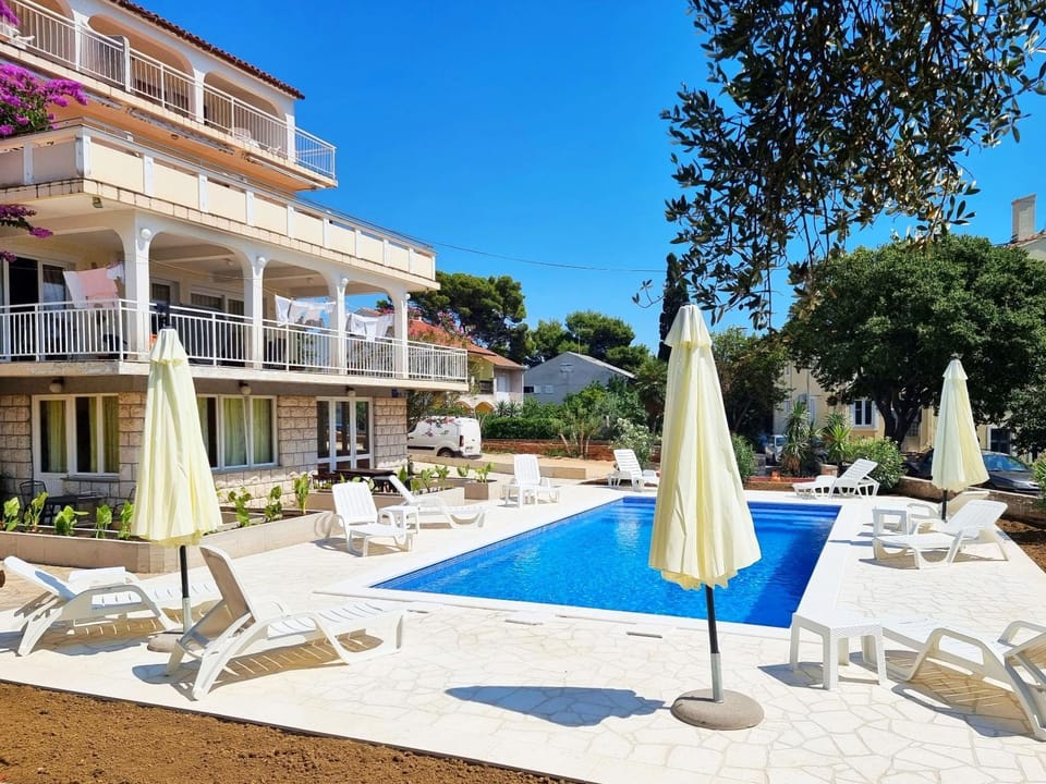 CC Vlad Center Novalja with Pool Apartment in Novalja