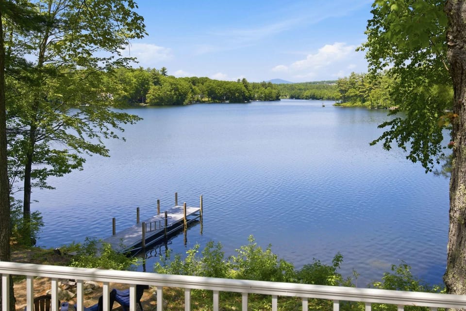 Lakeside Escape on Crescent Lake with Sauna Fire Pit House in Wolfeboro