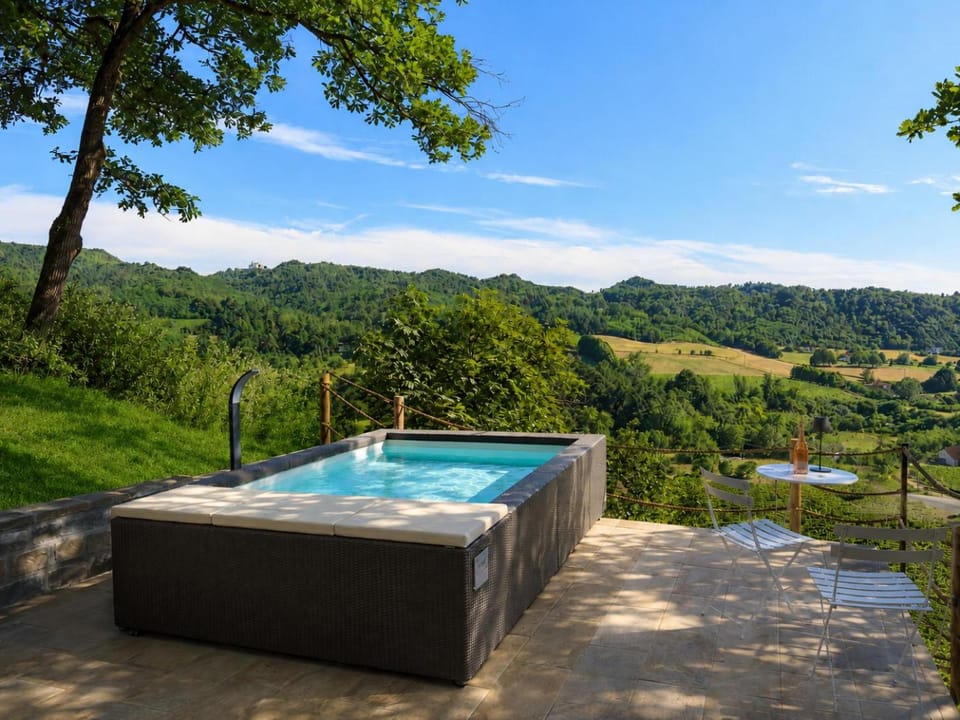 Balcony/Terrace, Swimming pool