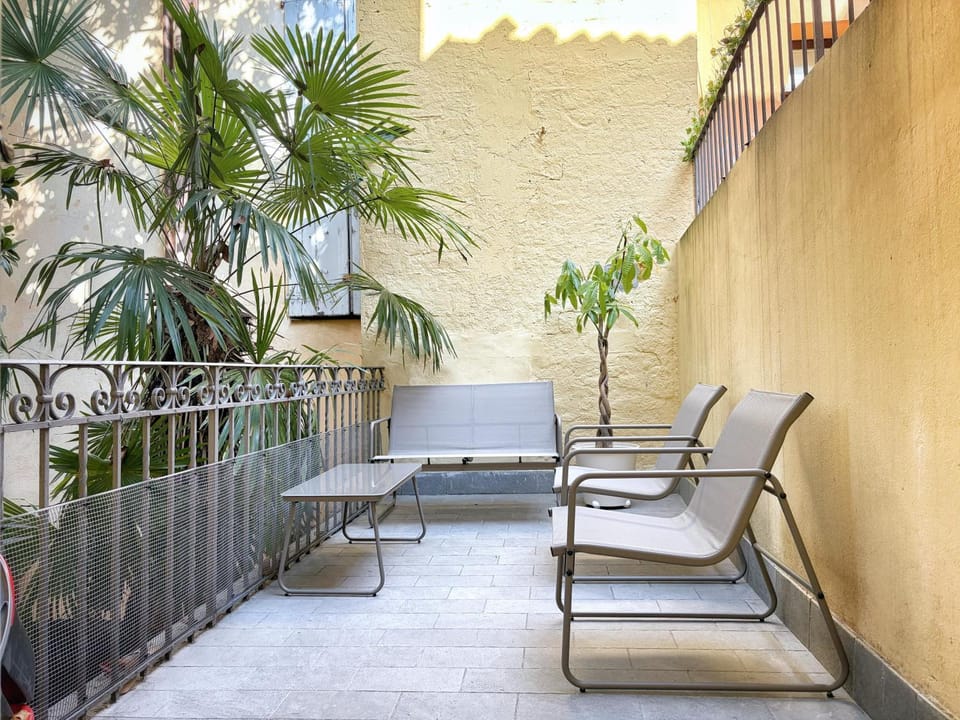 Balcony/Terrace, Balcony/Terrace