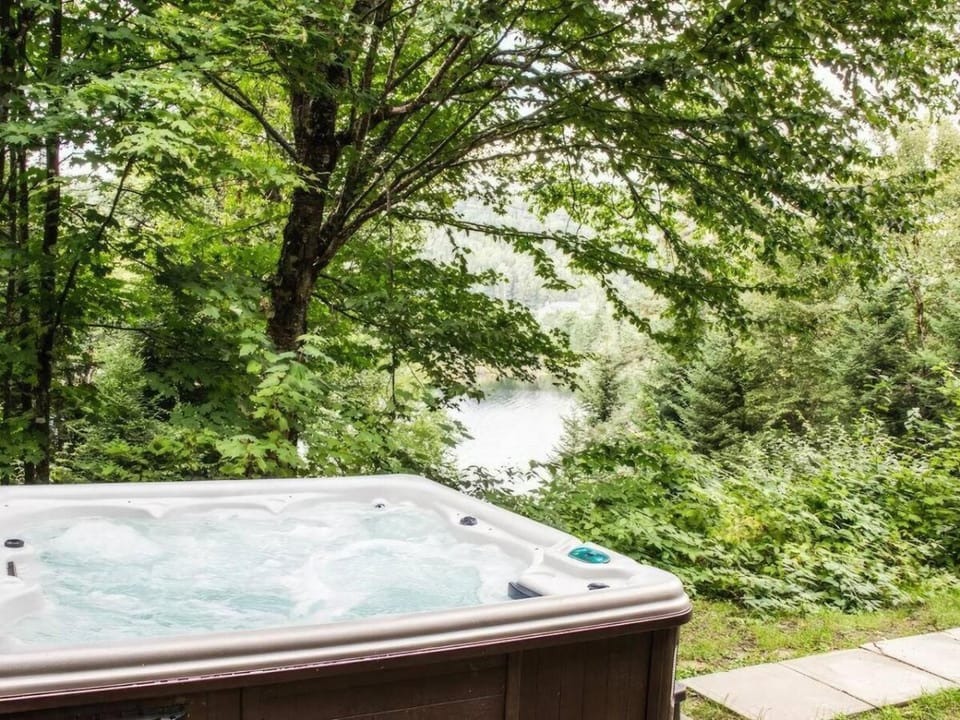 Spring, Hot Tub