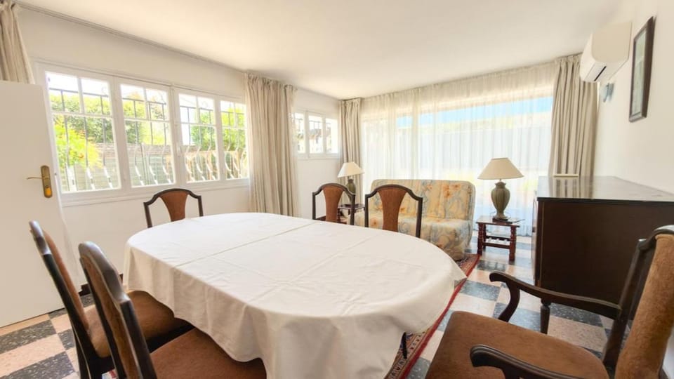 Garden close beach Apartment in Cagnes-sur-Mer