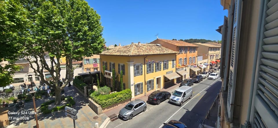 Chic duplex in Saint-Tropez with parking Apartment in Saint-Tropez