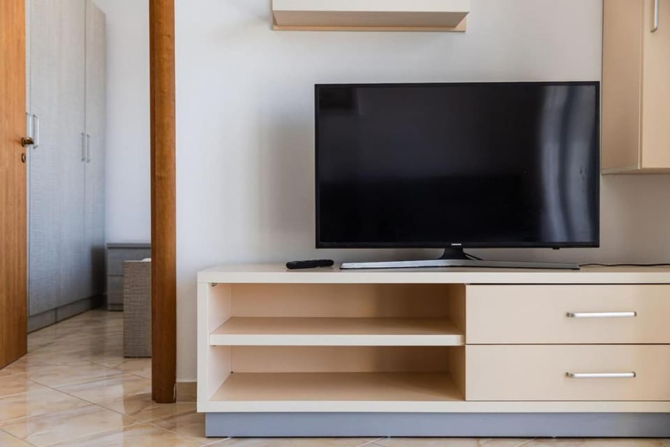 Orikum Beachside Retreat Apartment 13 by PikHost Apartment in Vlorë County, Albania