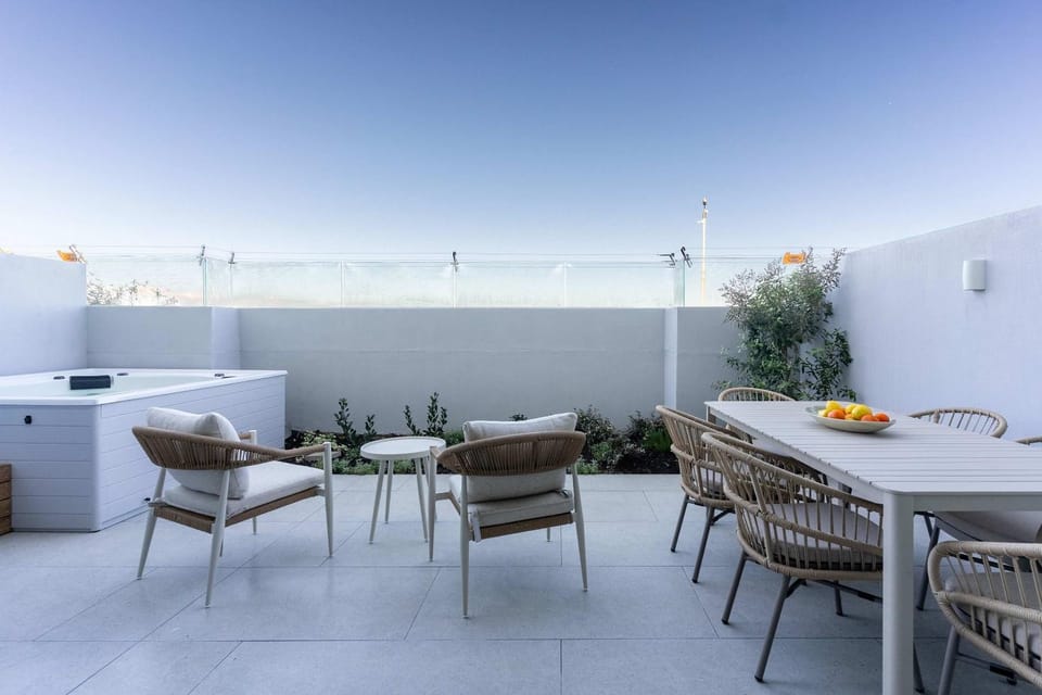 The Mira Whale Coast Sanctuary 103 Apartment in Hermanus