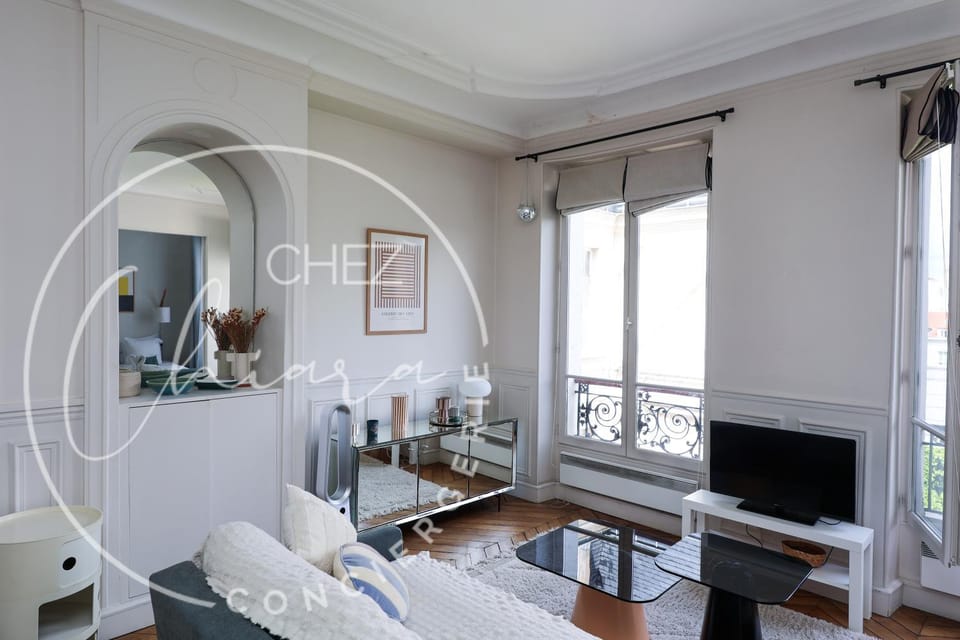 A Chic Retreat in Central Paris Apartment in Paris
