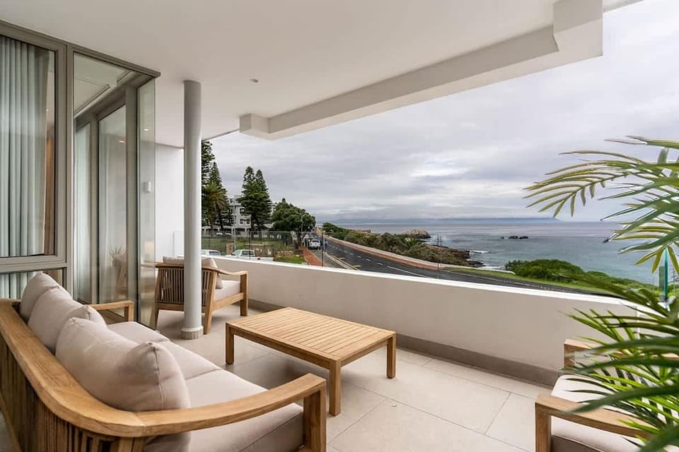 The Mira Hermanus Whale Watcher Haven 203 Apartment in Hermanus