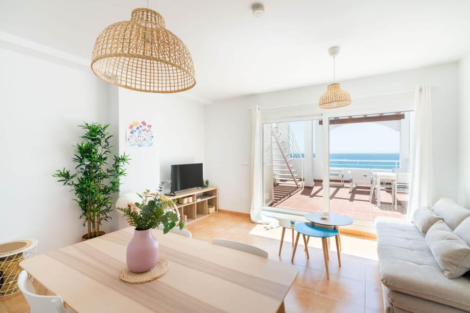 Living room, Dining area, Sea view