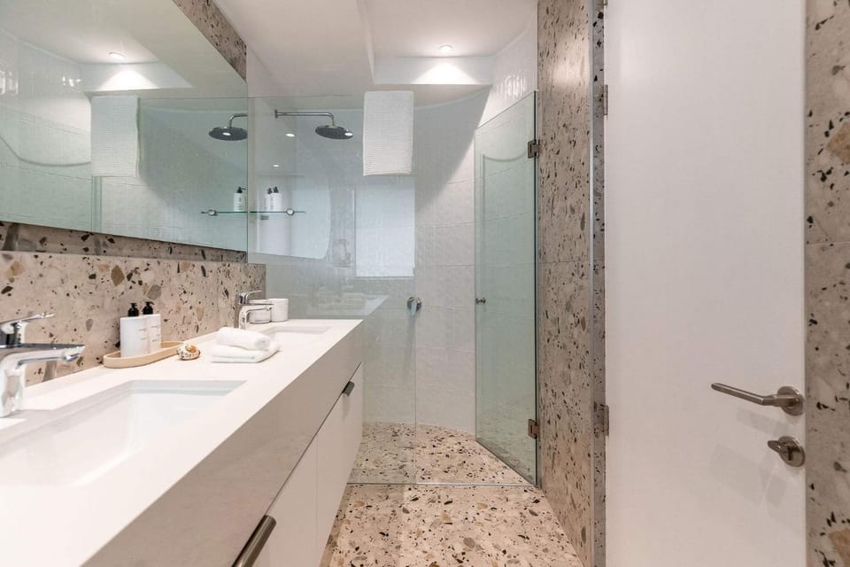 The Mira Hermanus Penthouse Pool Haven 404 Apartment in Hermanus