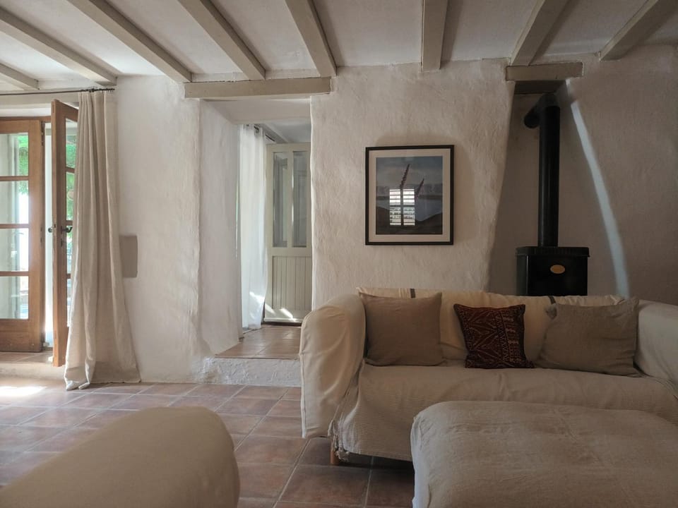 Living room, Garden view, fireplace