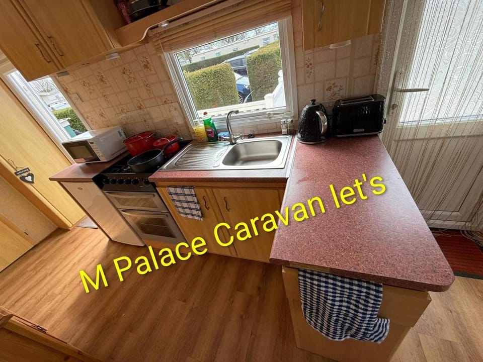XE5 4 Berth North Shore Caravan Park Apartment in Skegness