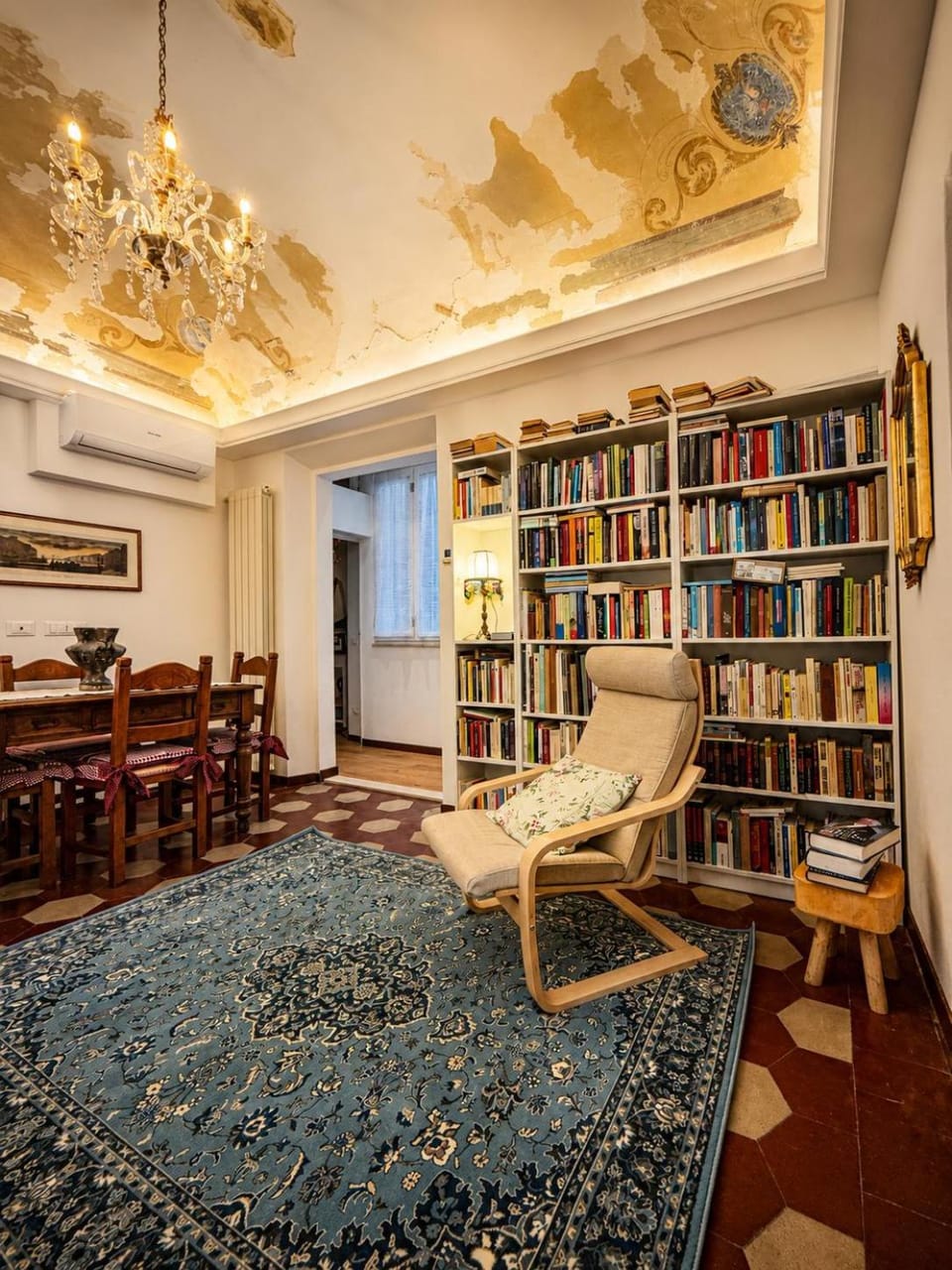 Living room, Seating area