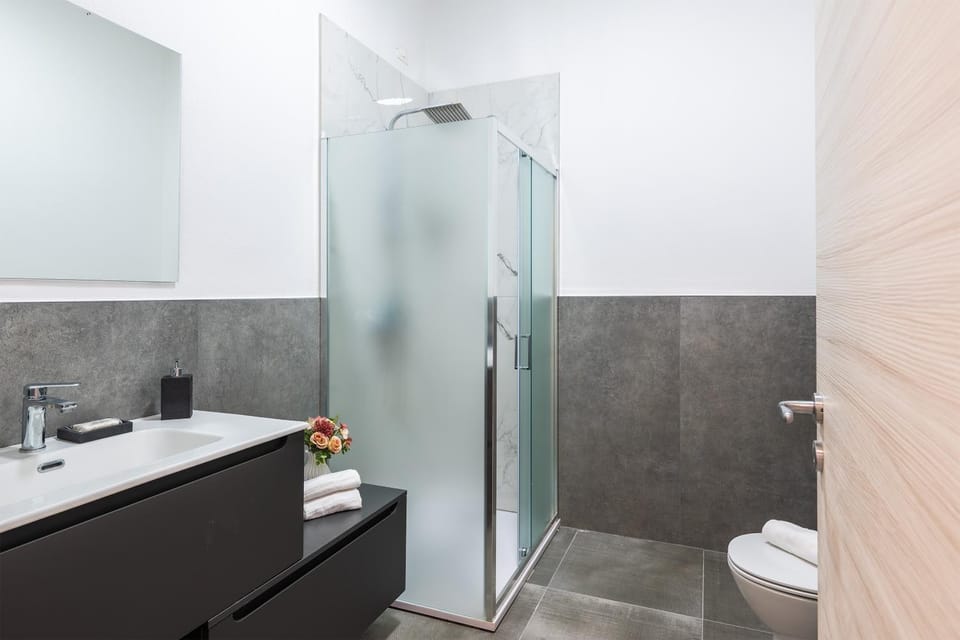 Shower, Bathroom, bidet