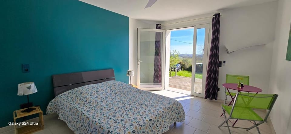 Property building, Living room, Bedroom