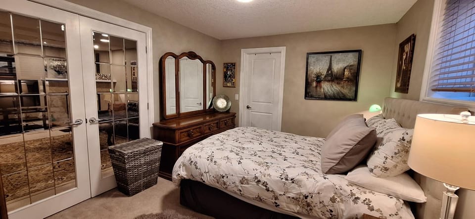 Luxury Suite Rentals Bed and Breakfast in Calgary