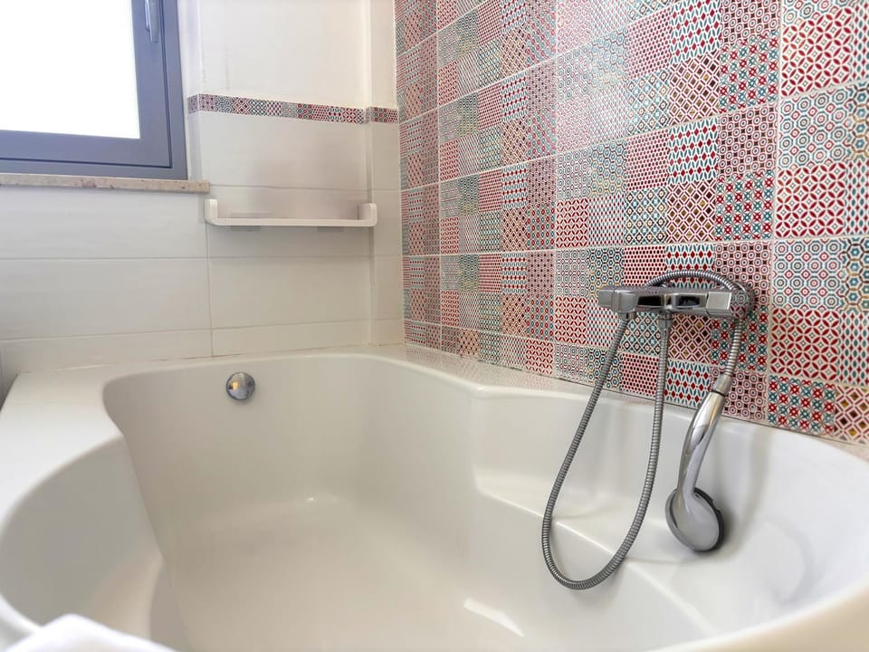 Bathroom, Bath