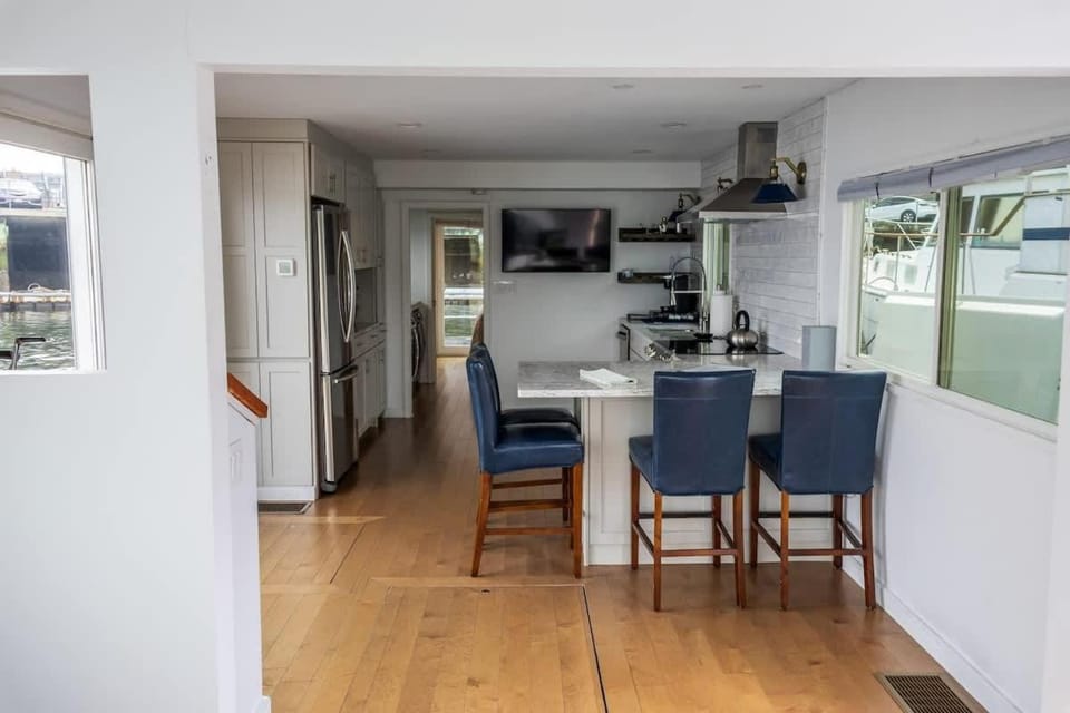 Endless Summer Oceanside Views House in North End Boston