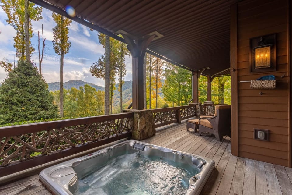 Homestead Lodge at Eagles Nest House in Watauga
