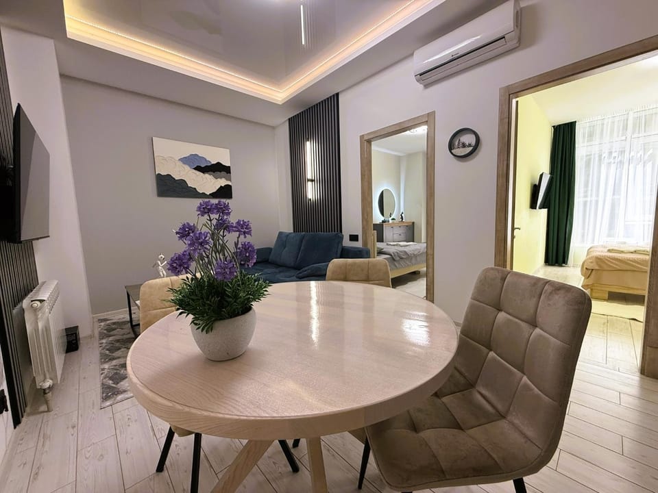 Living room, Photo of the whole room