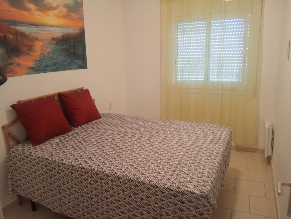 Apartamento a 450m de la playa para 4 personas Apartment in Roses