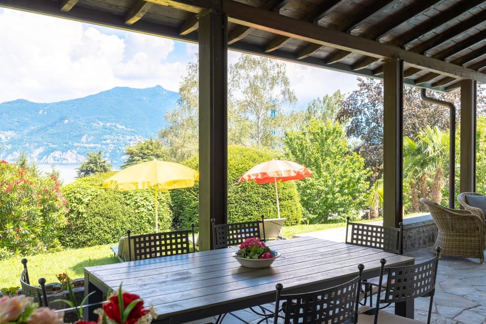 Balcony/Terrace, Lake view
