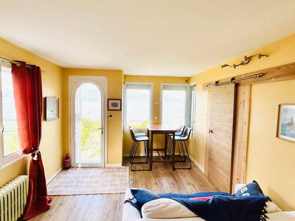 Maison Ar Chi Mat For 6 with sea view Apartment in Morlaix