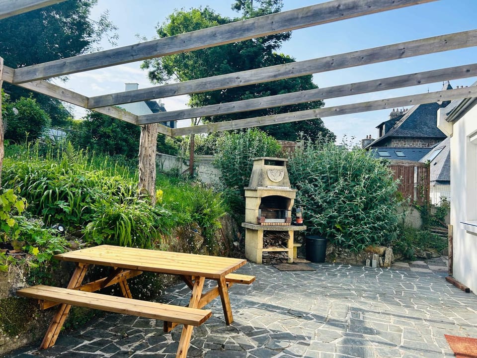 Maison Ar Chi Mat For 6 with sea view Apartment in Morlaix