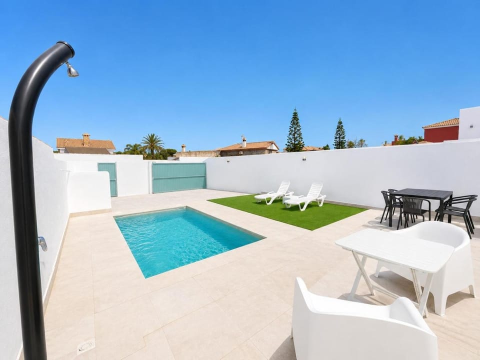 Off site, Swimming pool