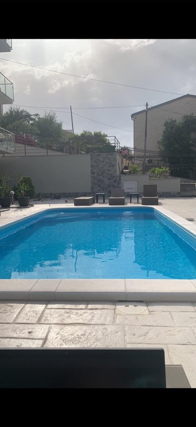 Seaesta Holiday - Luxury apartment seaview Apartment in Okrug Gornji
