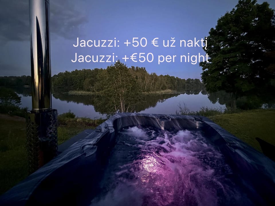 Night, Hot Tub