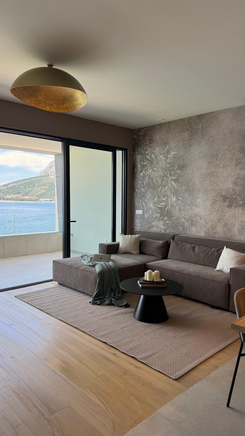 Beachfront Apartment Tara Apartment in Split-Dalmatia County