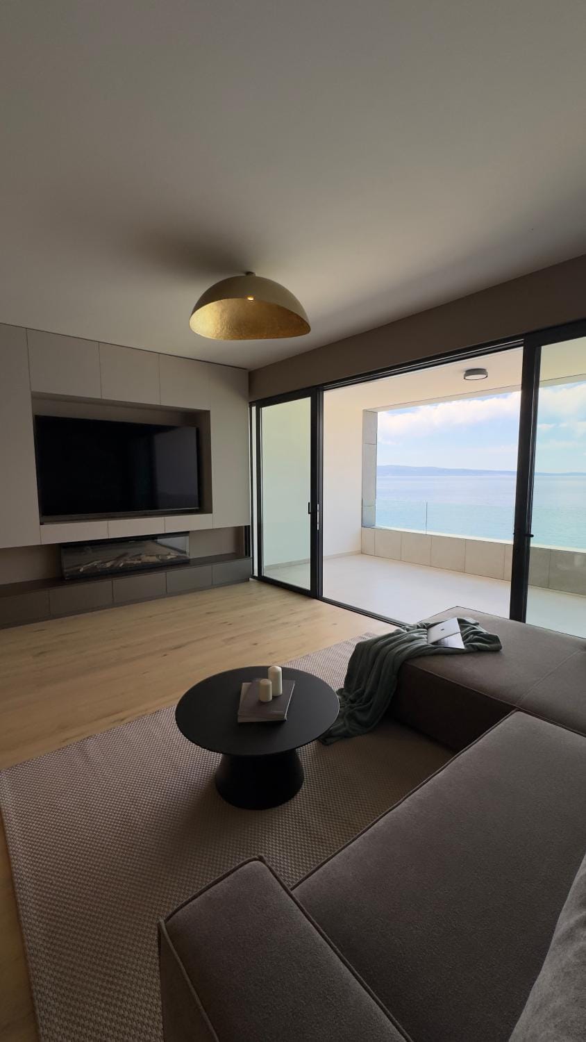 Beachfront Apartment Tara Apartment in Split-Dalmatia County