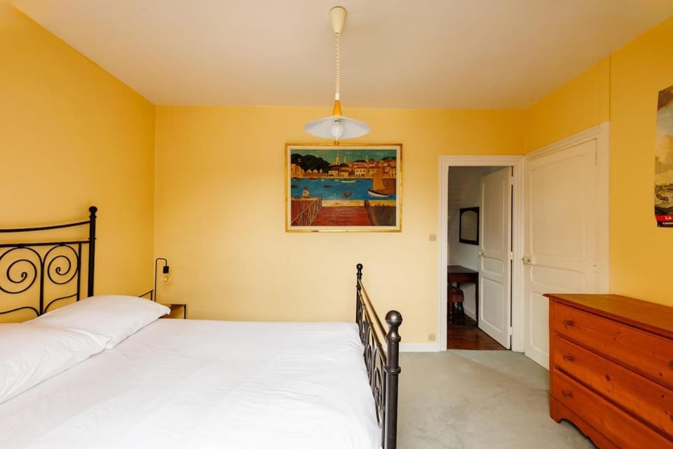 Grande maison familiale 5 chambres, cœur Pontrieux House in Brittany