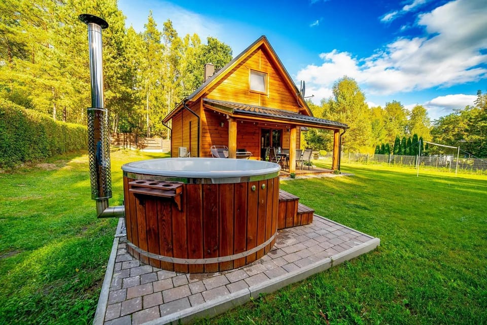 Property building, Garden, Hot Tub, Balcony/Terrace